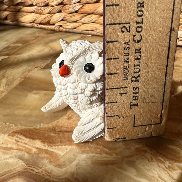 Small white owl figure - Picture 2 of 5